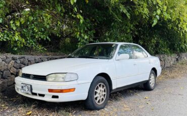 Toyota-Camry-1992-white-1
