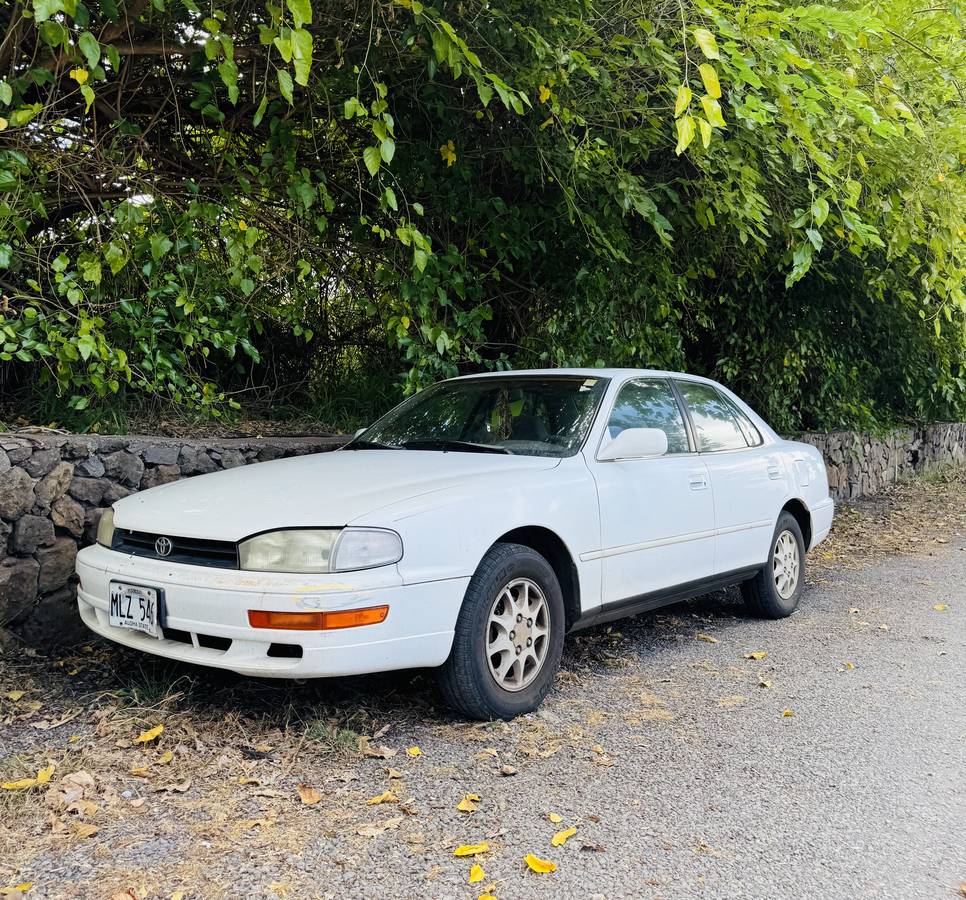 Toyota-Camry-1992-white-1