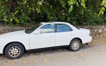 Toyota-Camry-1992-white-2