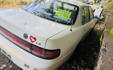 Toyota-Camry-1992-white-3