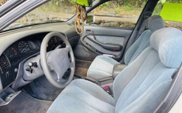 Toyota-Camry-1992-white-4