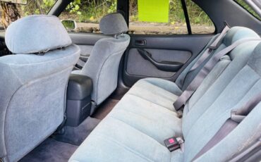 Toyota-Camry-1992-white-5