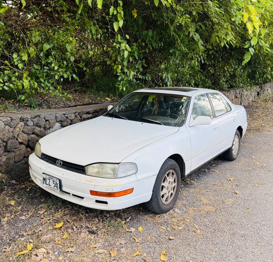 Toyota-Camry-1992-white