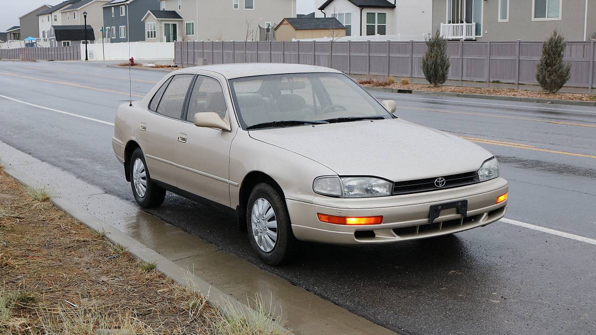 Toyota-Camry-1993-1