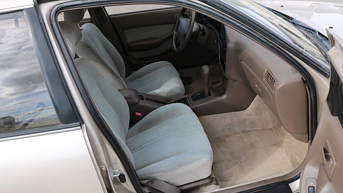 Toyota-Camry-1993-13