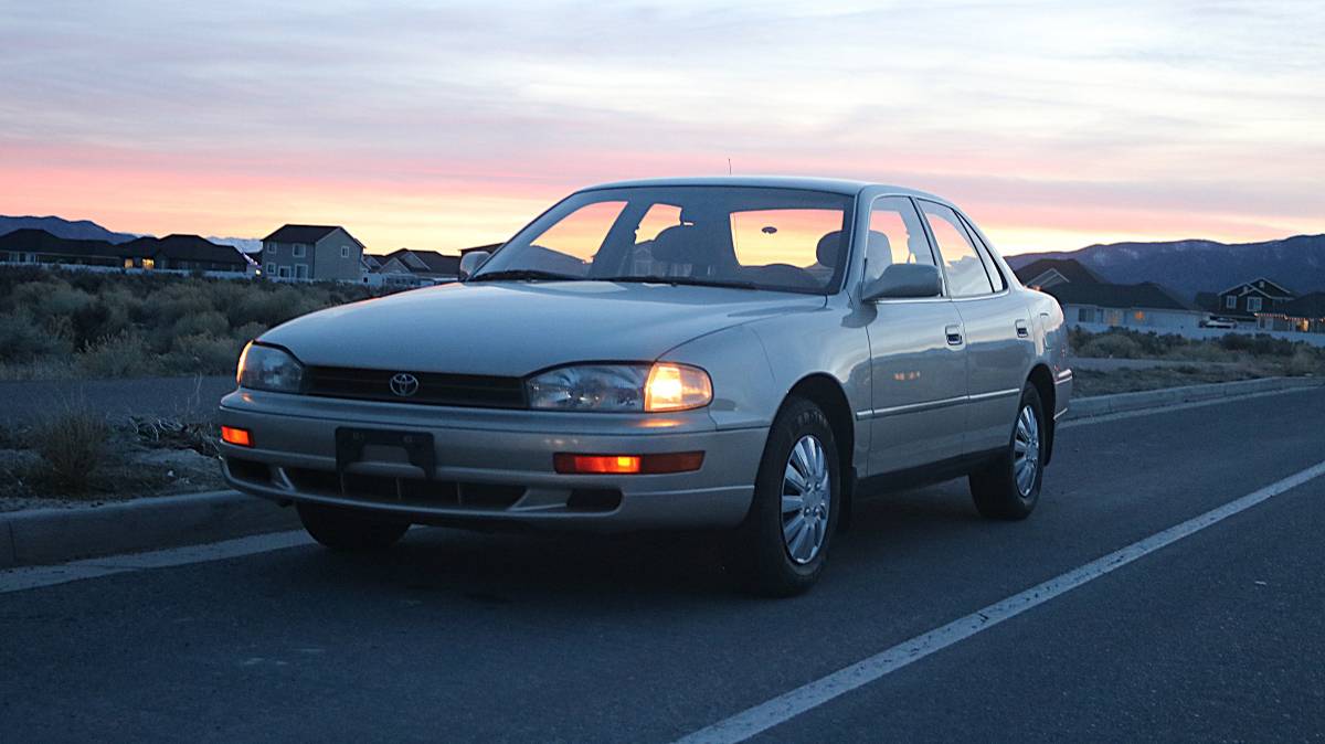 Toyota-Camry-1993-5