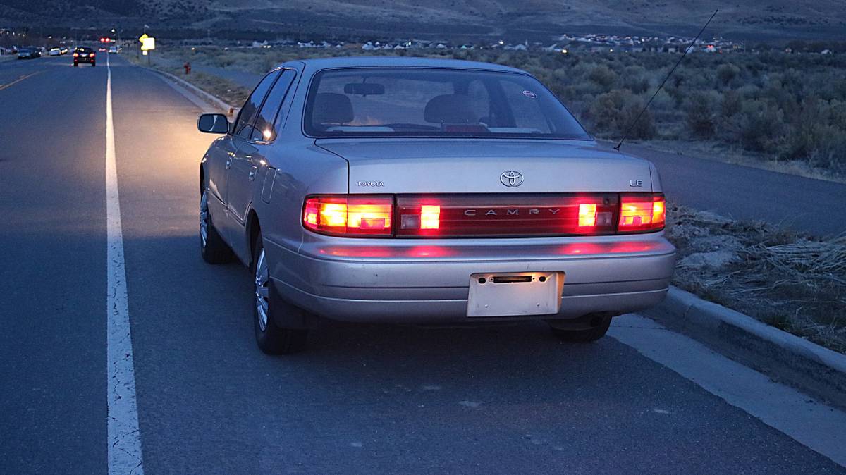 Toyota-Camry-1993-7