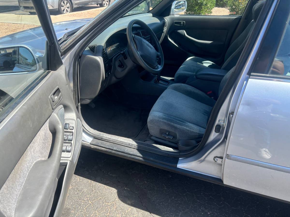 Toyota-Camry-1994-blue-5