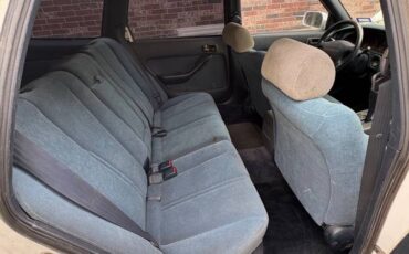 Toyota-Camry-le-4dr-wagon-1992-white-10