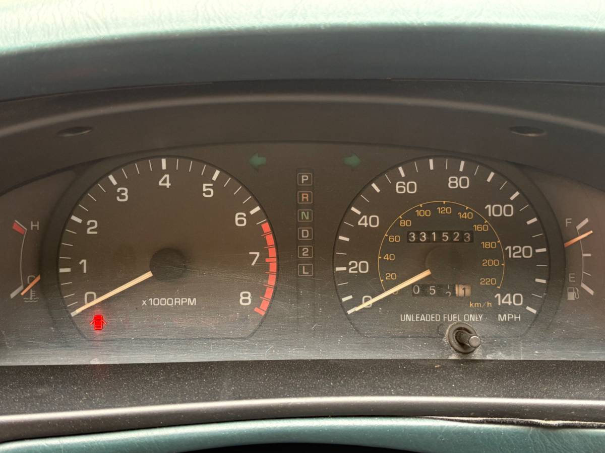 Toyota-Camry-le-4dr-wagon-1992-white-4