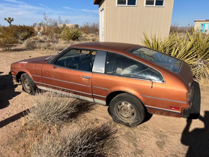 Toyota-Celica-1979-Bronze-Tan