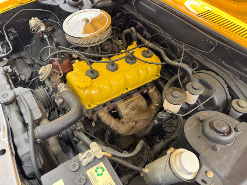 Toyota-Corolla-1978-Chrome-Yellow-Black-7