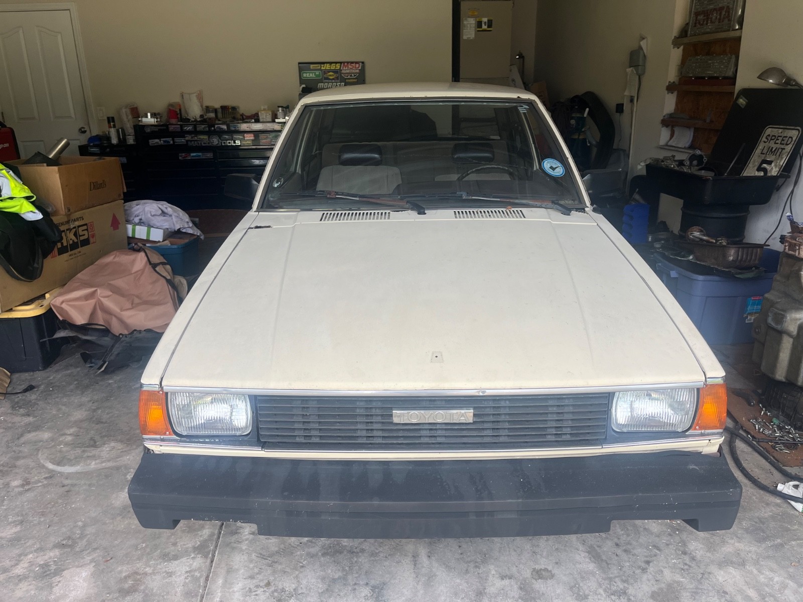 Toyota-Corolla-1983-2DR-Coupe-16