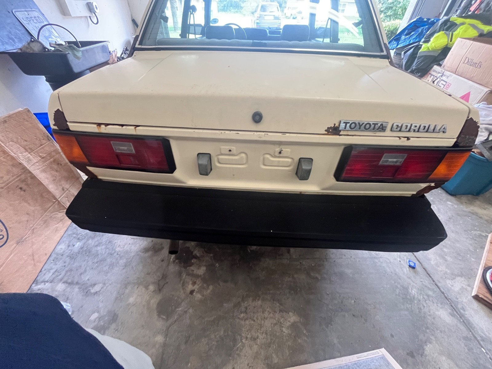Toyota-Corolla-1983-2DR-Coupe-17