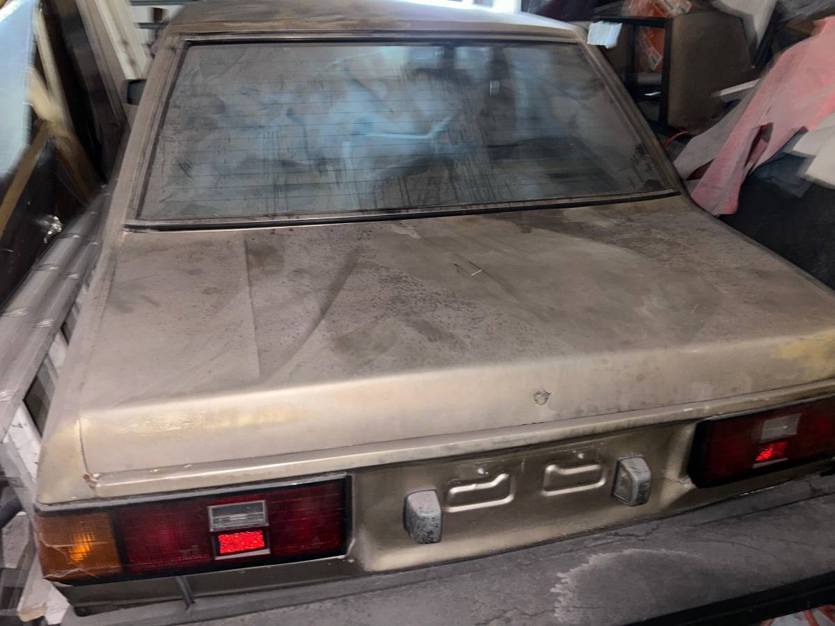 Toyota-Corolla-1983-custom-10