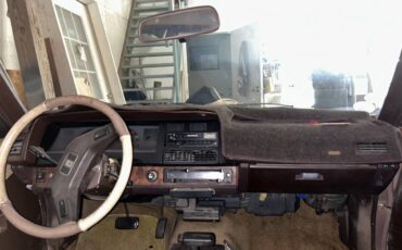Toyota-Corolla-1983-custom-4