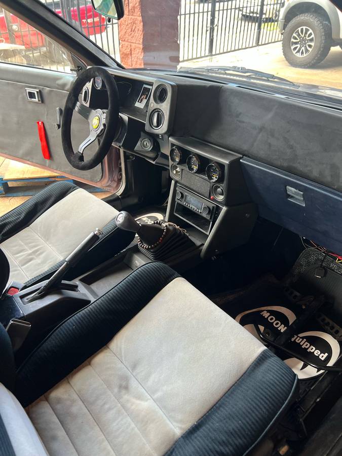Toyota-Corolla-1986-custom-7