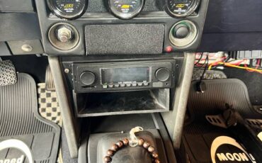 Toyota-Corolla-1986-custom-8