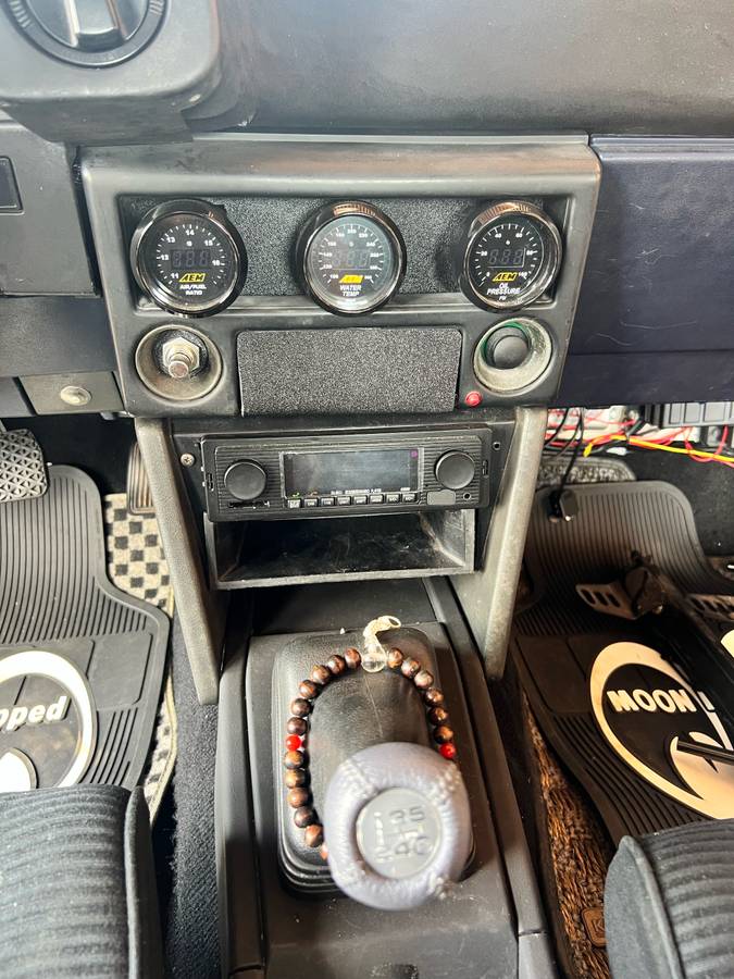 Toyota-Corolla-1986-custom-8