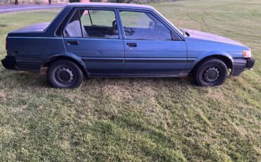 Toyota-Corolla-1987-blue-1