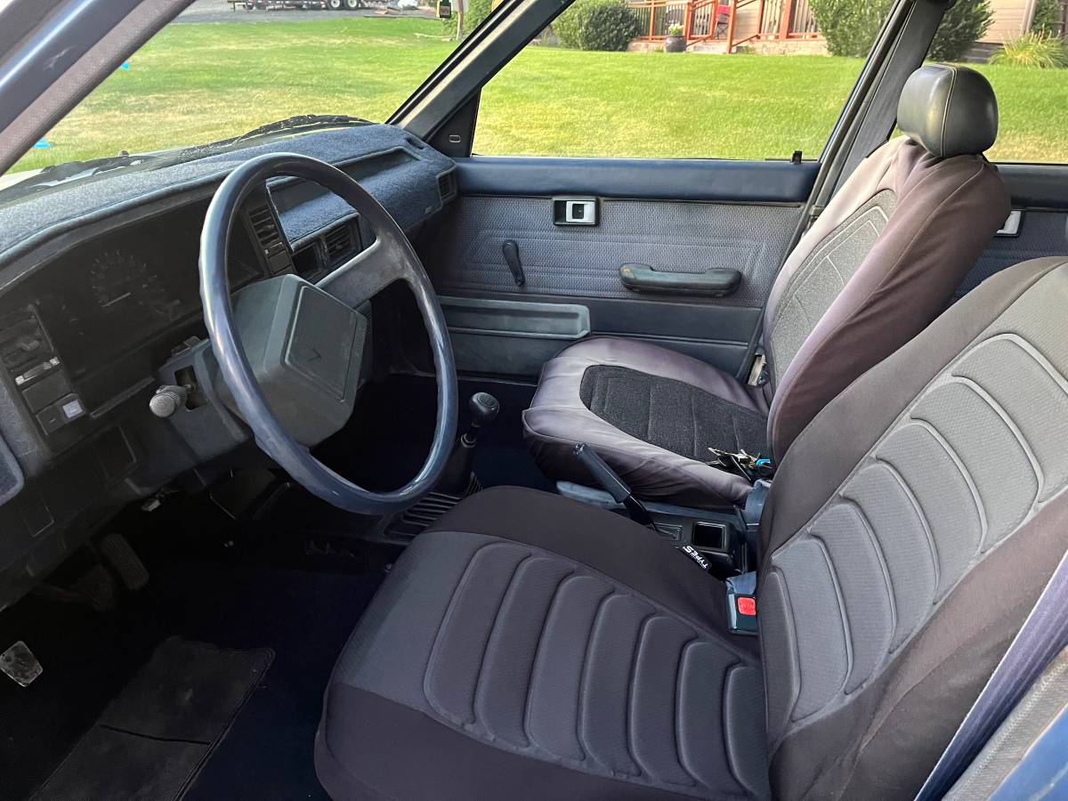 Toyota-Corolla-1987-blue-3