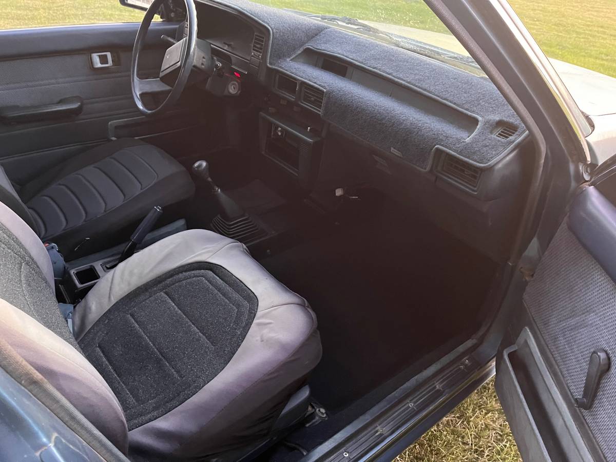 Toyota-Corolla-1987-blue-4