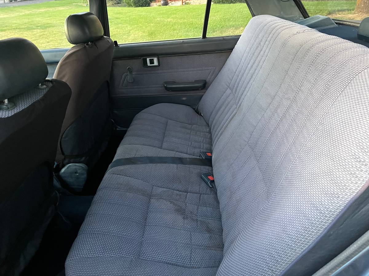 Toyota-Corolla-1987-blue-5