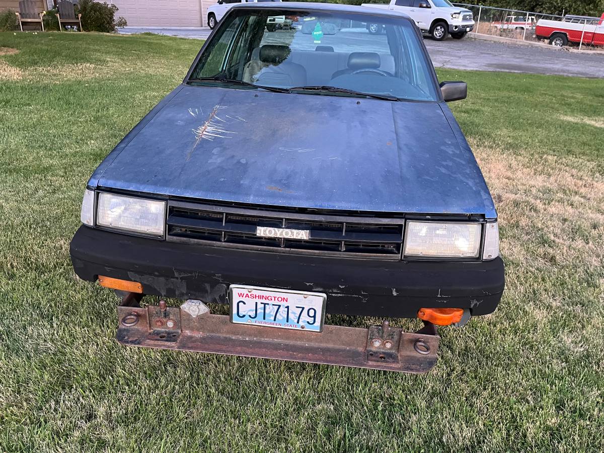 Toyota-Corolla-1987-blue