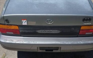 Toyota-Corolla-1995-grey-4