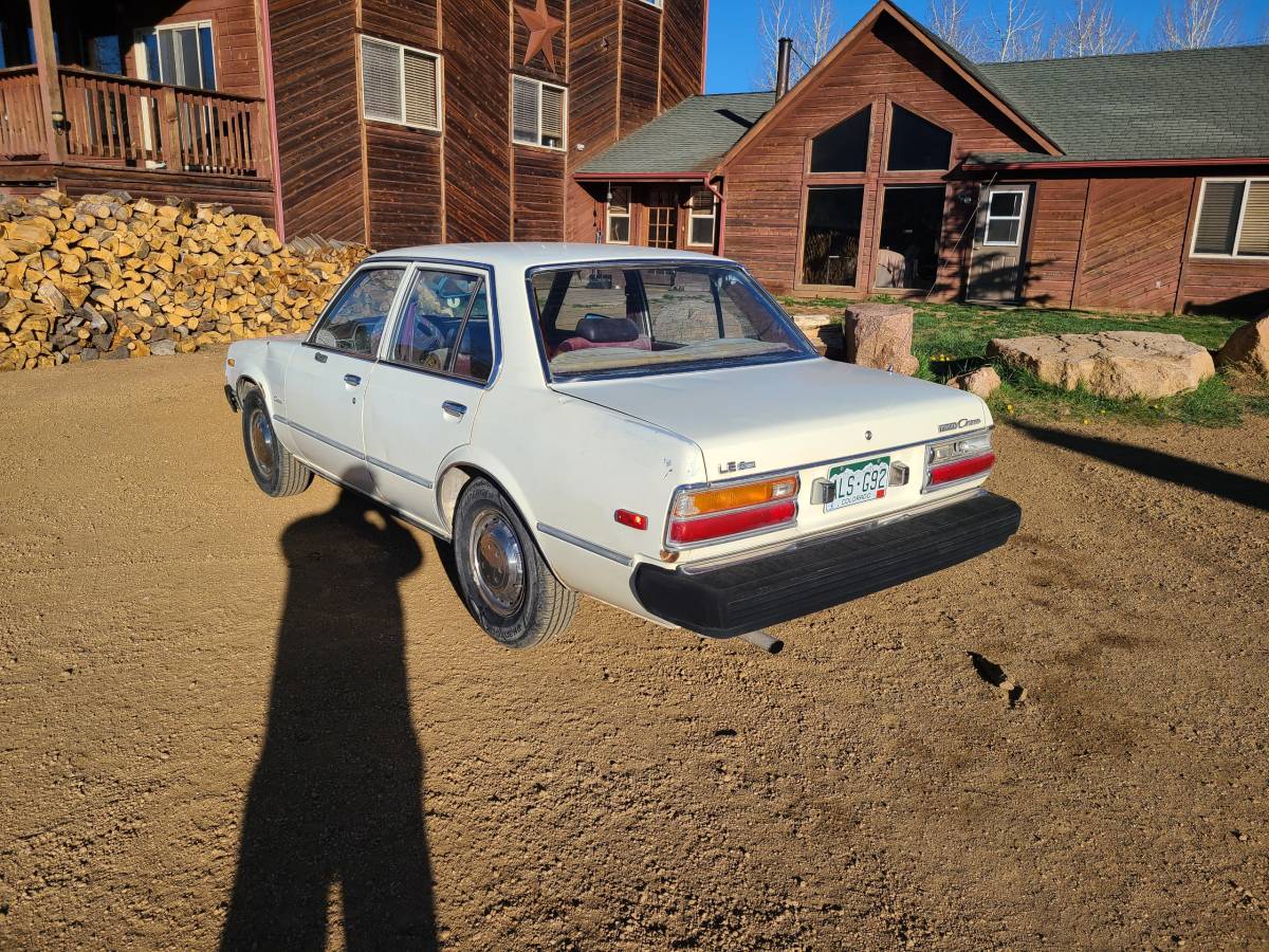 Toyota-Corona-1979-2