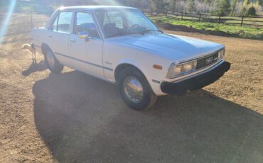 Toyota-Corona-1979-3