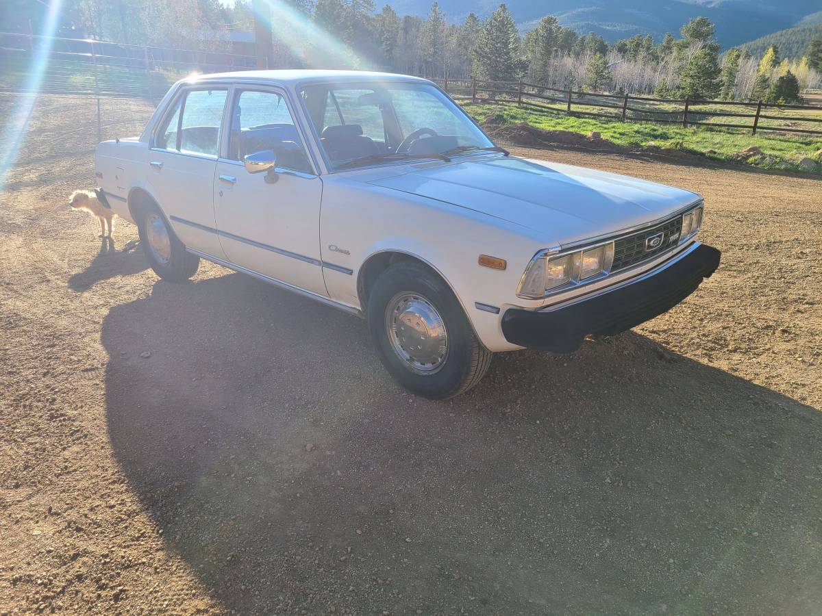 Toyota-Corona-1979-3