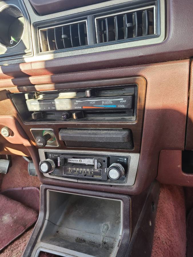 Toyota-Corona-1979-7