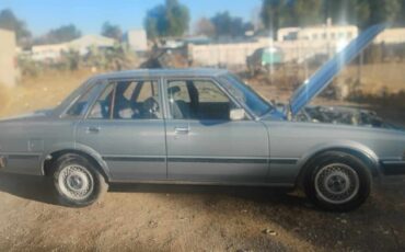 Toyota-Cressida-1982