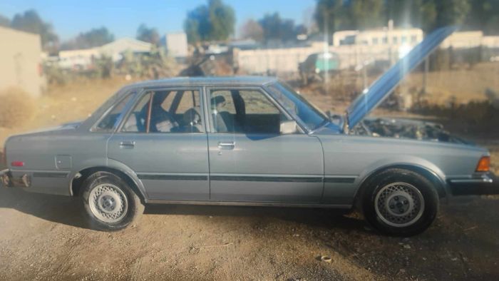 Toyota-Cressida-1982