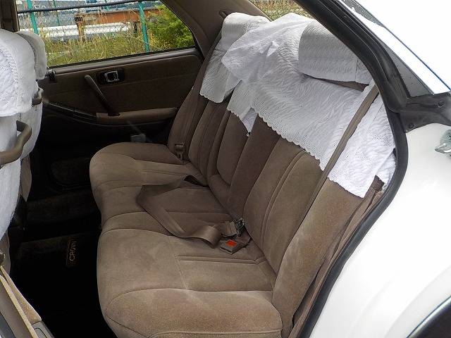 Toyota-Crown-1991-white-10