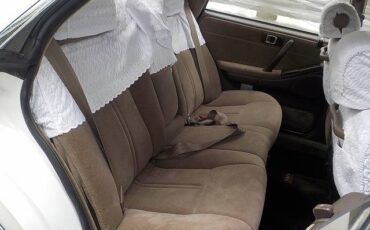 Toyota-Crown-1991-white-11