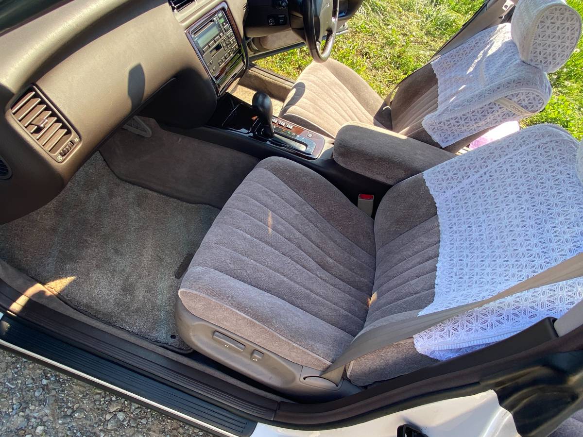 Toyota-Crown-majesta-1992-12