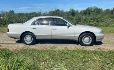 Toyota-Crown-majesta-1992-2