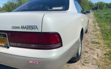 Toyota-Crown-majesta-1992-3