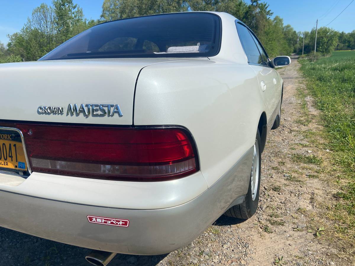 Toyota-Crown-majesta-1992-3