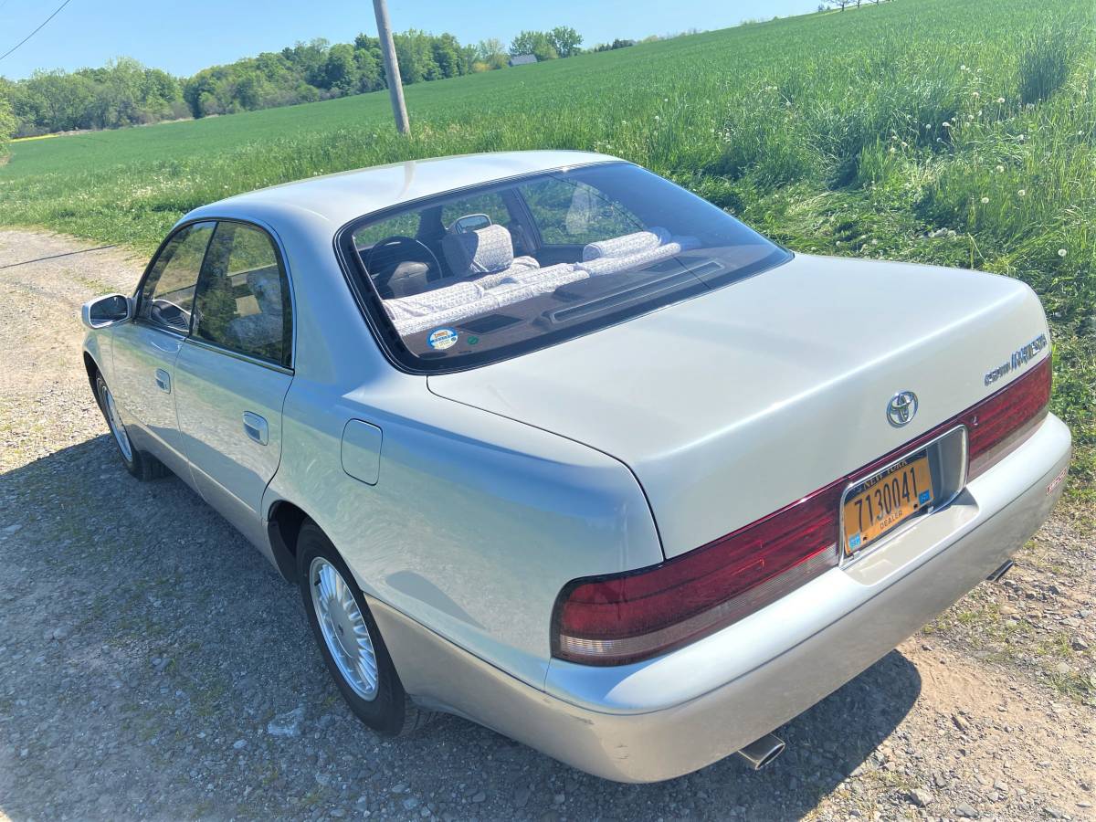 Toyota-Crown-majesta-1992-4