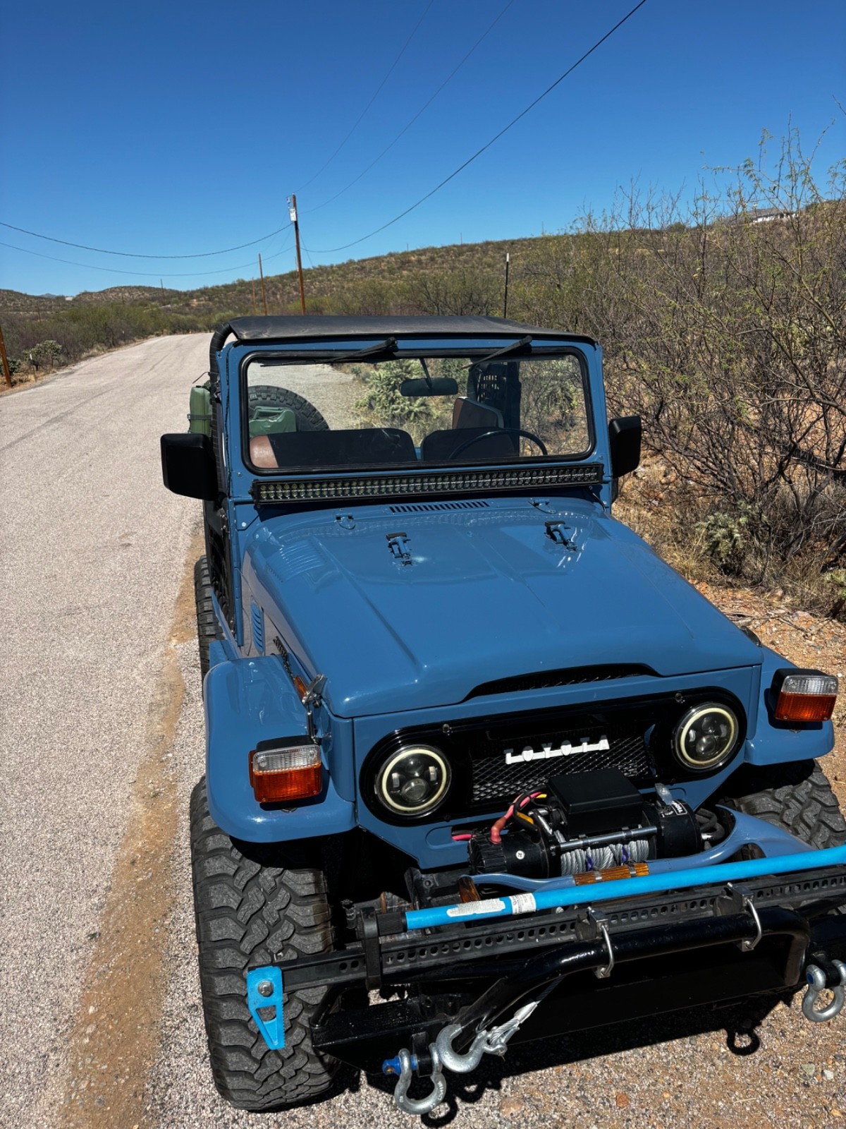Toyota-FJ-Cruiser-1971-Sedan-1