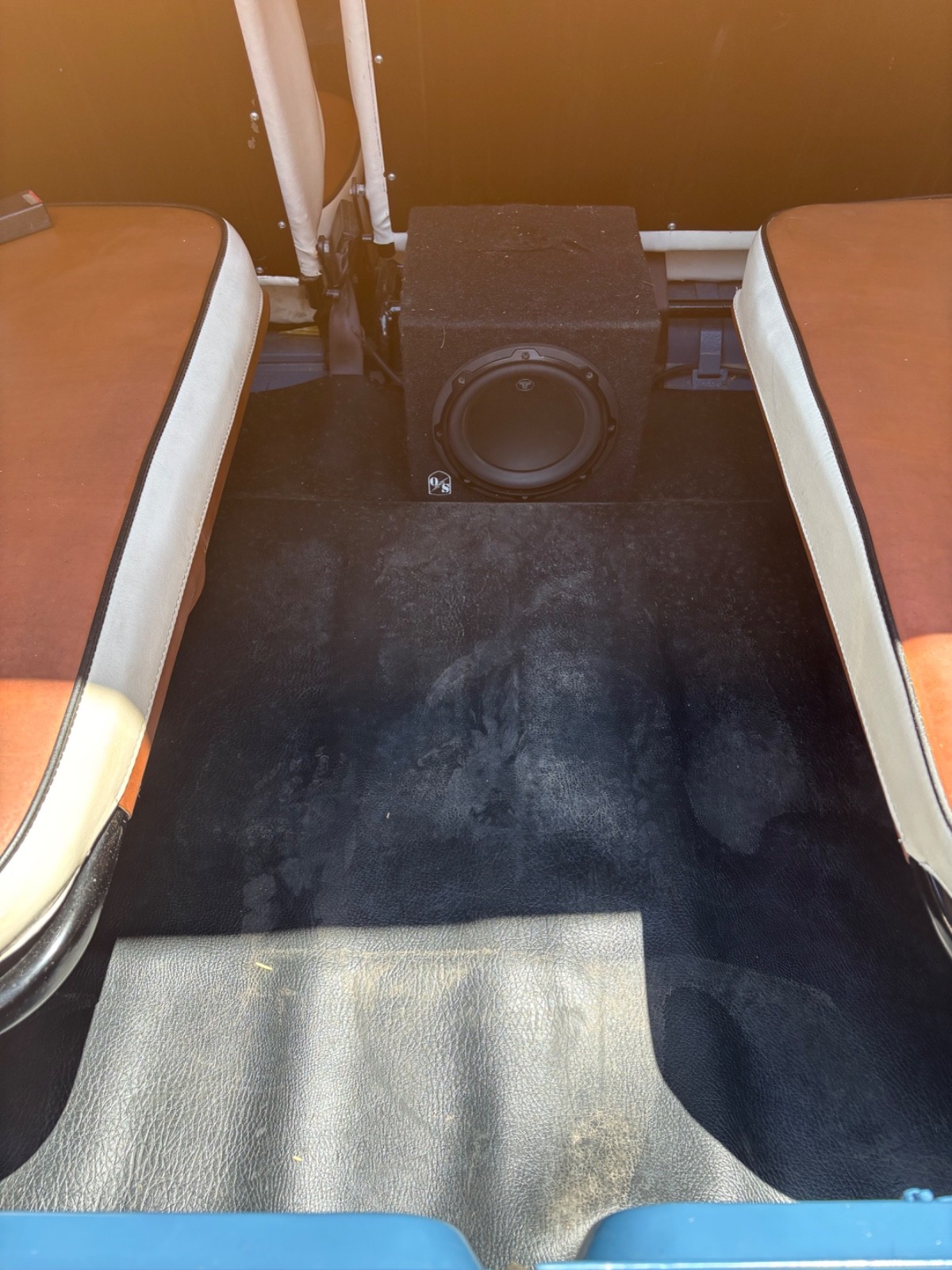 Toyota-FJ-Cruiser-1971-Sedan-20