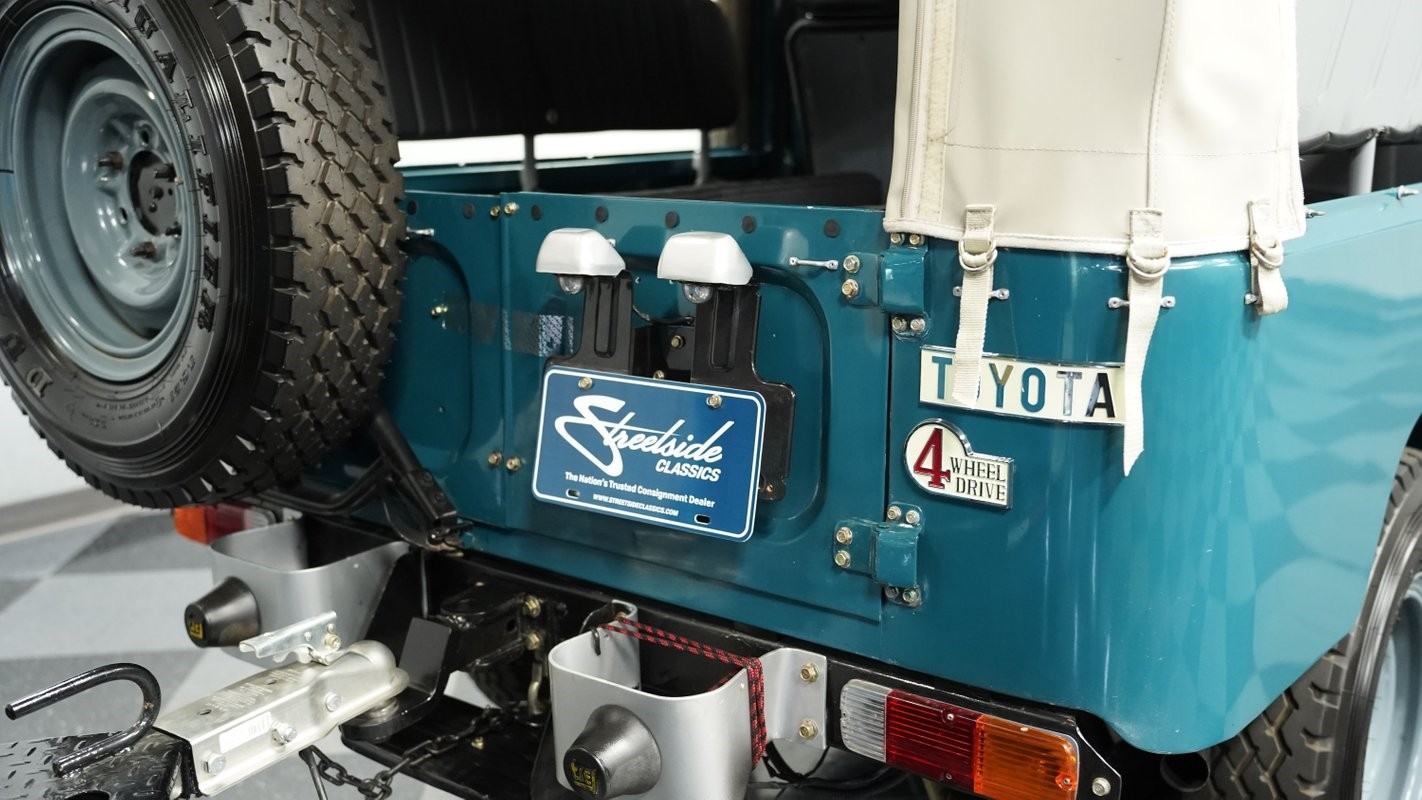 Toyota-FJ43-1979-SUV-21