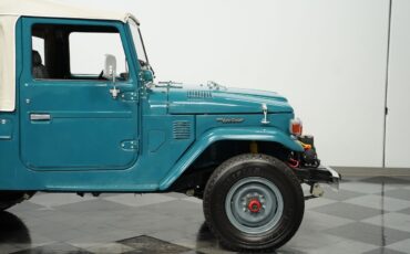 Toyota-FJ43-1979-SUV-24