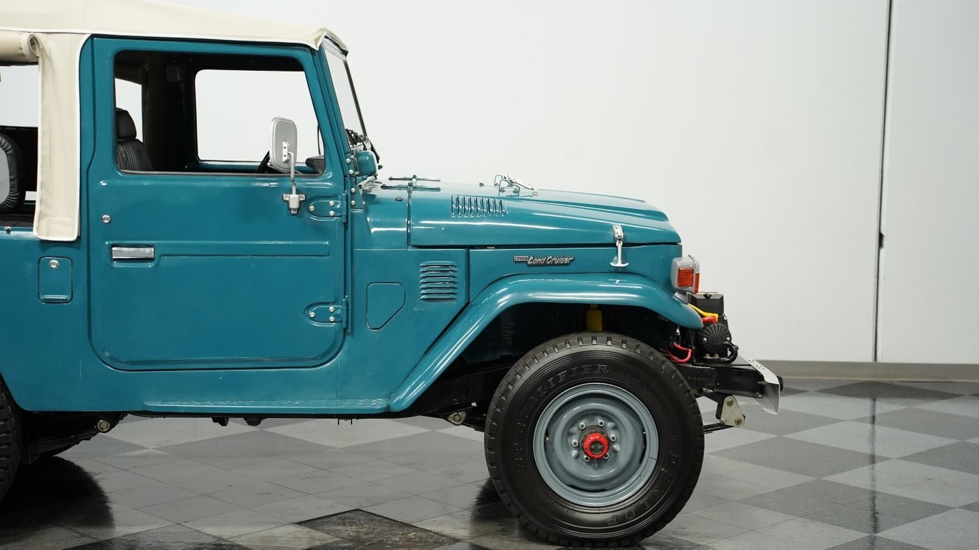Toyota-FJ43-1979-SUV-24