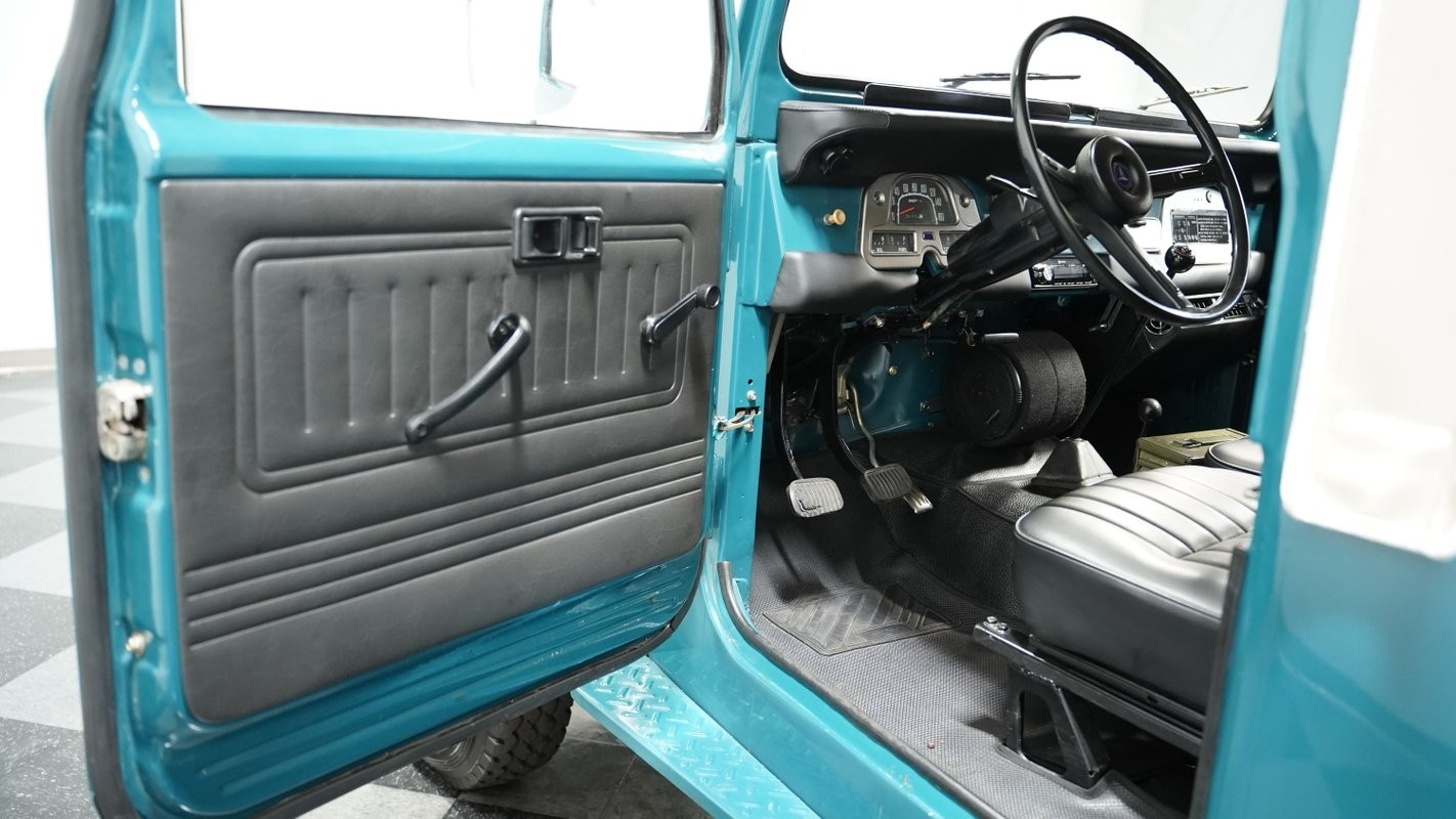 Toyota-FJ43-1979-SUV-28