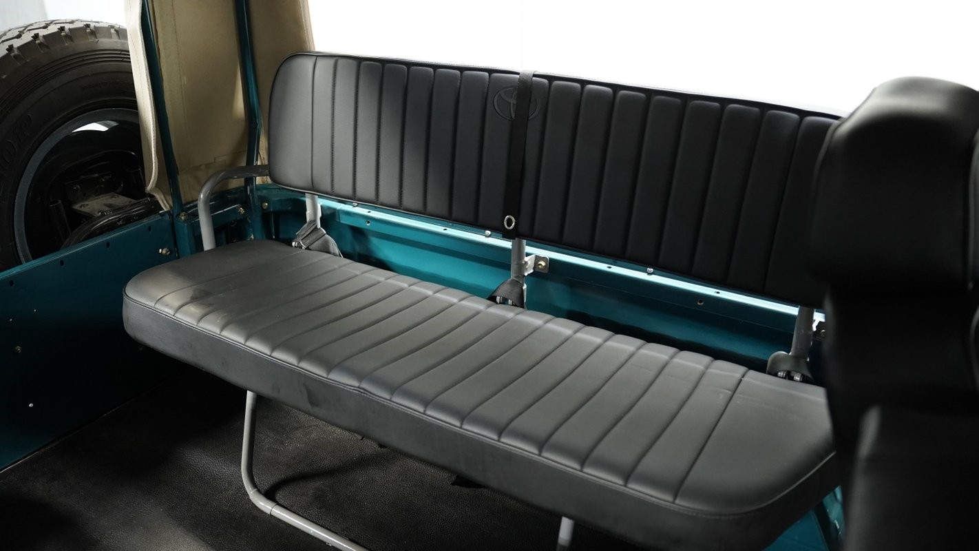 Toyota-FJ43-1979-SUV-36