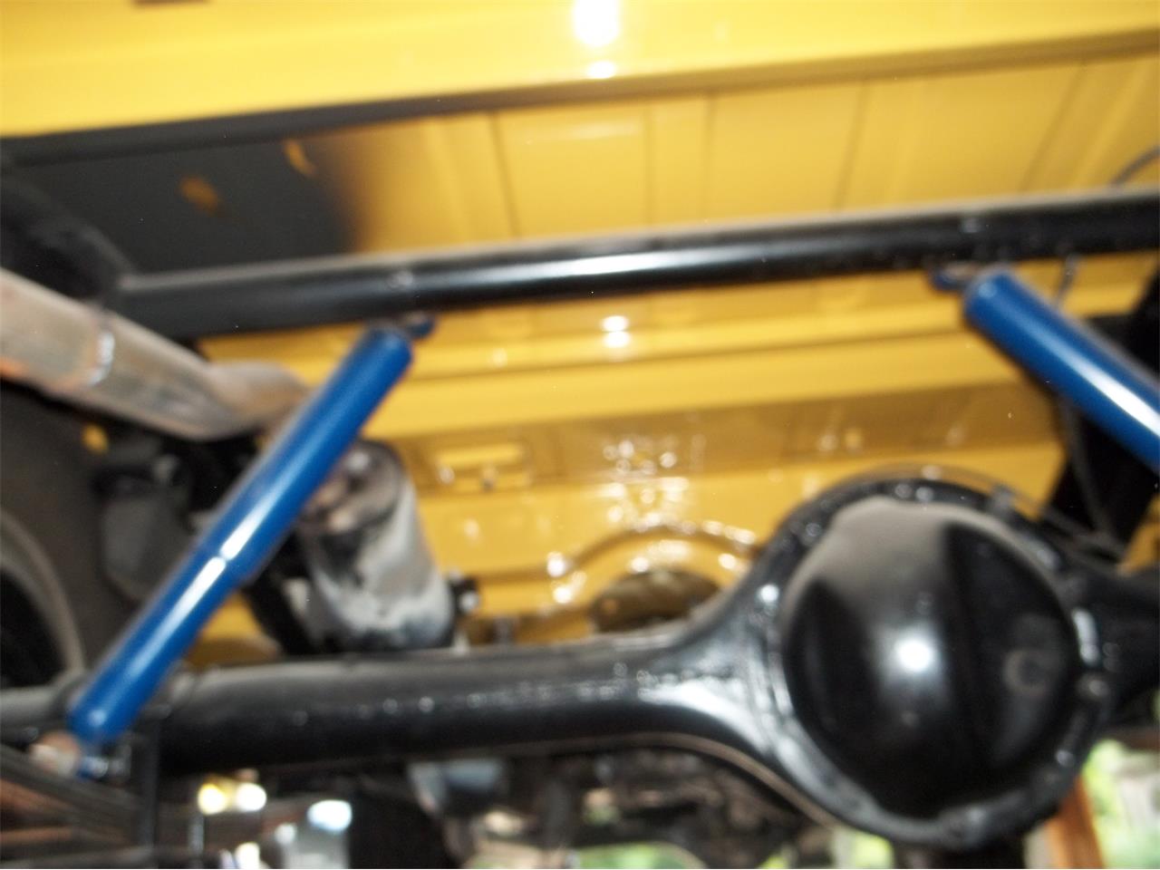 Toyota-Fj-cruiser-1971-Sunrise-Yellow-Dark-Gray-8